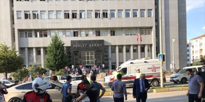 Çorum'da adliye karşısında silahlı saldırı: 1 ölü, 1 yaralı