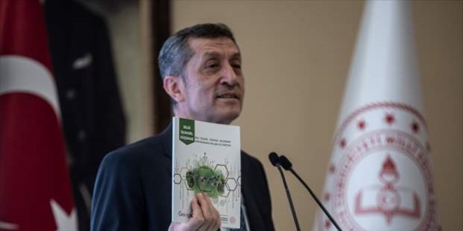 'Öğretmenlerimize dijital becerileri kazandırmaya çalışıyoruz'