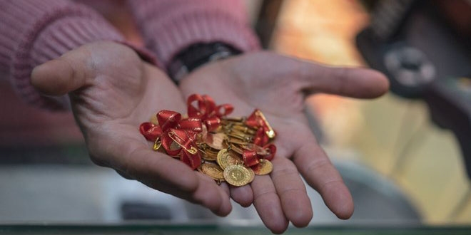 Kadınlar 'altın günü' yaptı, 68 daireli site karantinaya alındı
