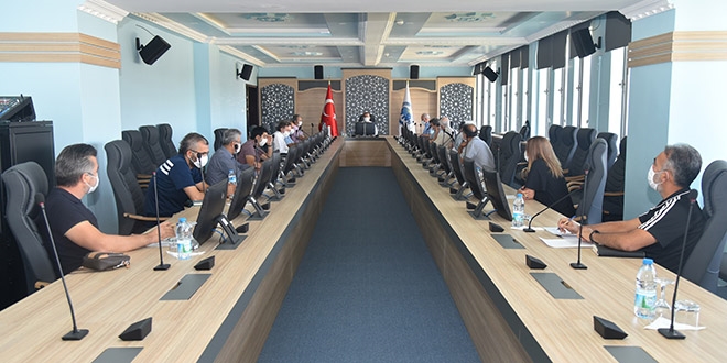 Bir üniversite daha uzaktan eğitim kararı aldı
