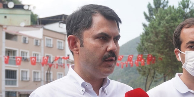 'Depremle, selle, heyelanla yaşamayı öğrenmek zorundayız'