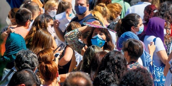 Çocuklar virüsü altı kat daha az yayıyor