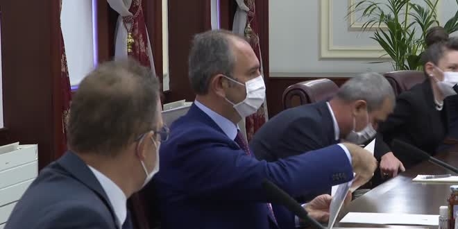 Adalet Bakan� G�l, A�HM Ba�kan� Spano ile g�r��t�