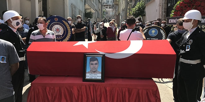Düğün yolunda kazada hayatını kaybeden bekçiye son veda