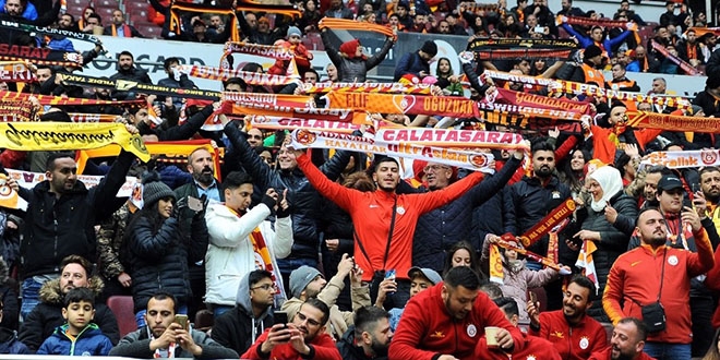 TFF'den 'seyircili maç'ta yeni karar