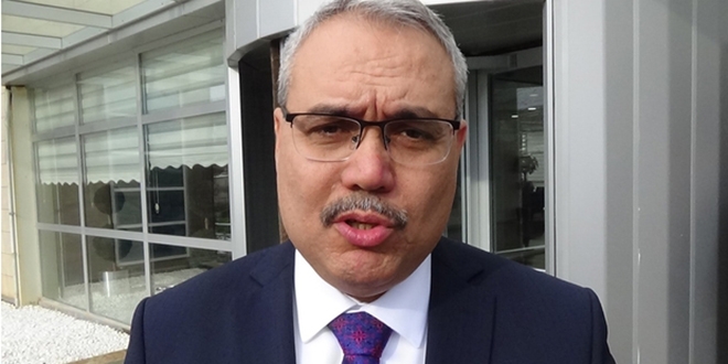 Validen 'Çenenin altında maskeyi takıp gitmek delikanlılık değil' uyarısı
