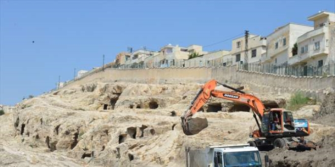 Göbeklitepe'nin gizemi kaya mezarlarındaki kazılarda aranıyor