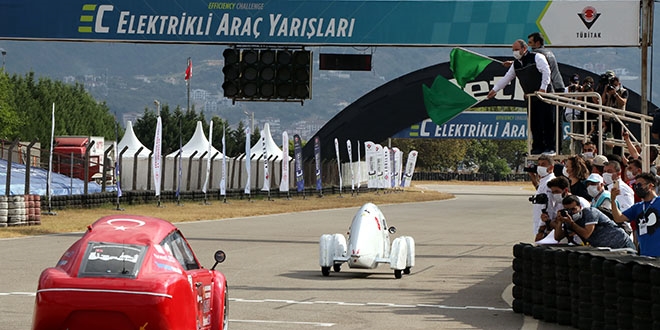 Bakan Varank, 16. Elektrikli Araç Yarışları'nın startını verdi