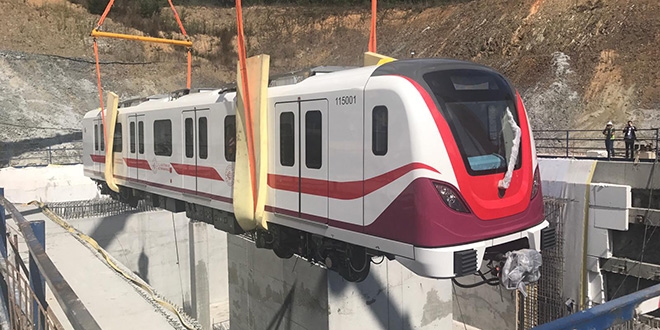 Gayrettepe-İstanbul Havalimanı metrosu'nda ilk tren raylara indi