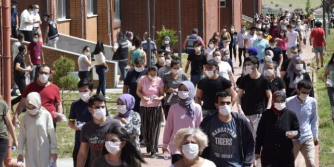 KPSS'ye geç kalınca sınav ücretini geri istedi