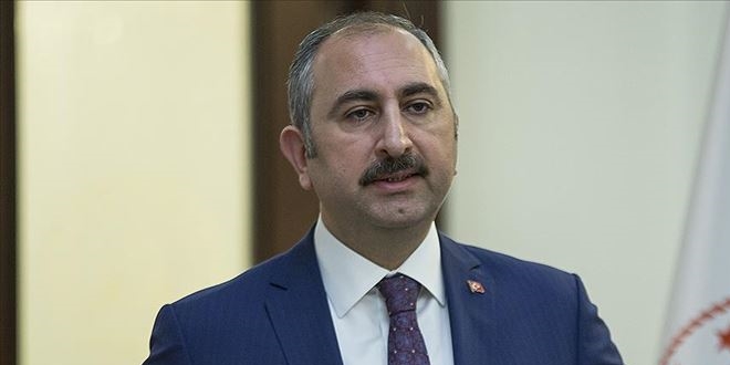 Bakan Gül'den hayatını kaybeden zabıt katibi için başsağlığı mesajı