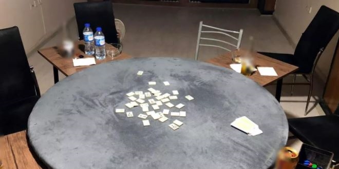 İskambil oynayan 15 kişiye 45 bin TL 'koronavirüs' cezası