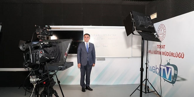 Okula TV stüdyosu kurdular