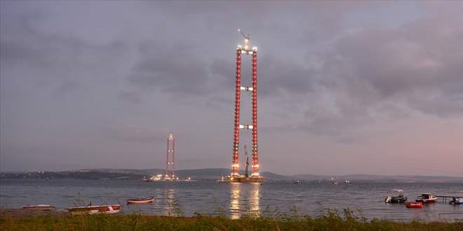 'Simgelerin köprüsü'nde geçici çalışma halatı montajı başladı