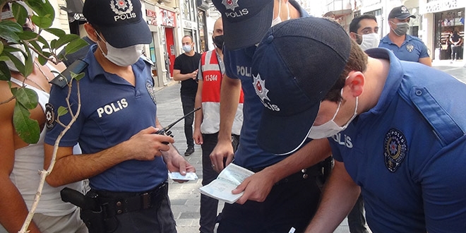 Maske cezas kesilen vatandan sz pes dedirtti: Param var derim