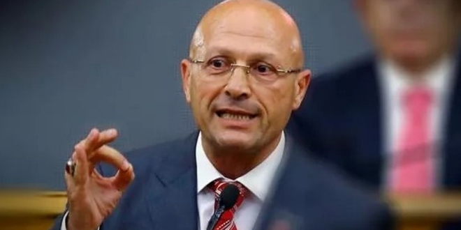 Erol Mütercimler, üniversitedeki görevinden istifa etti