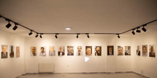 Hayatını kaybeden sağlık çalışanları, fotoğraf sergisiyle anıldı