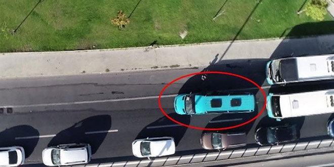 Uyanık minibüsçü pes dedirtti: Uygulama noktasını görünce yolcuları indirdi