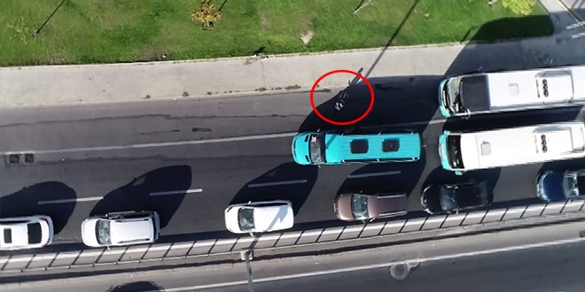 Uyanık minibüsçü polis dronundan kaçamadı