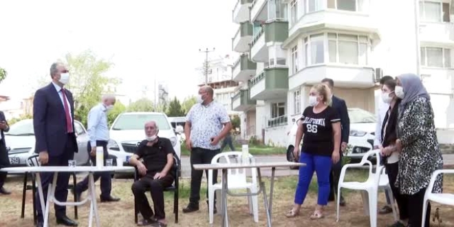 Bakan Gül'den adliye çalışanının ailesine taziye ziyareti