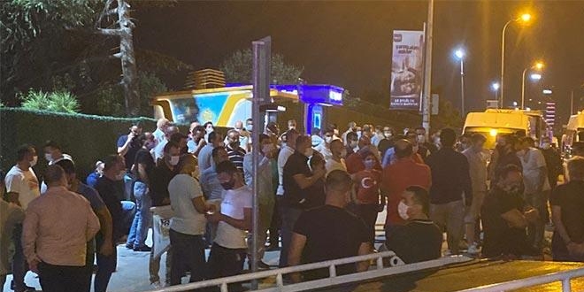 Servisçilerden İBB binası önünde eylem
