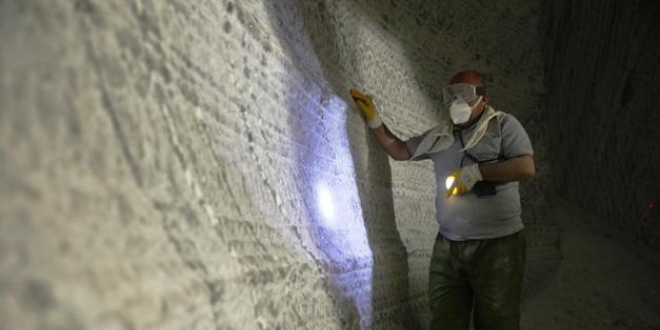 800 yıllık madenden yılda 150 bin ton tuz çıkarılıyor
