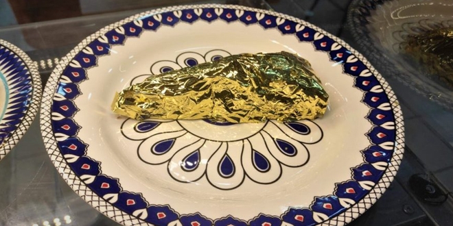 Altın kaplamalı baklava'nın dilimi 550 liradan satılıyor!