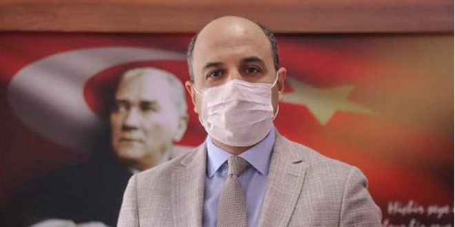 Sağlık müdürü isyan etti: Bildikleri halde virüs hastasını ziyarete gidiyorlar