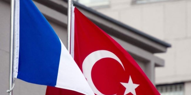 Fransa, terr rgt PKK yesini Trkiye'ye snr d etti