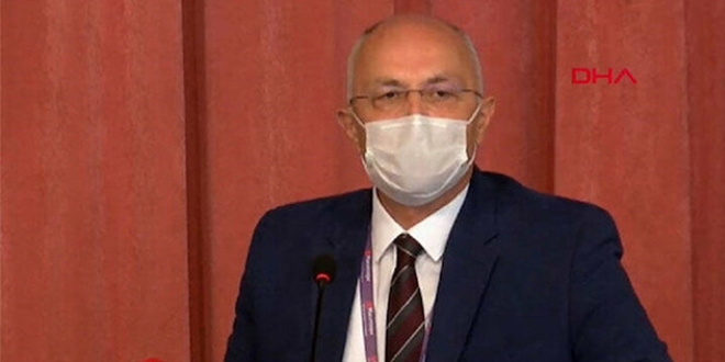 3 profesör aşı için kameraların karşına geçti. Ama 'Aşı olurum' diyemediler