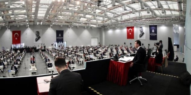 İBB Meclisi 652 milyon TL'lik iç borçlanma onayı verdi