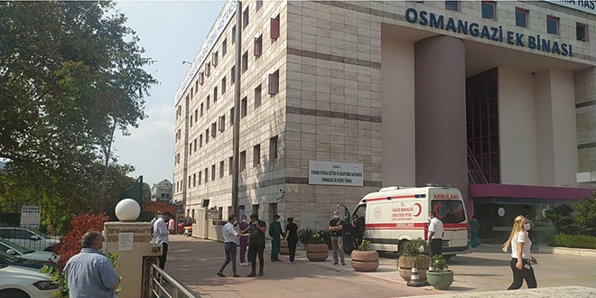Testi pozitif çıkan kadın hastanenin 4.katından atladı