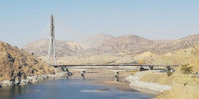 'Yeni Kömürhan' Köprüsü'nde iki yaka birleştirildi