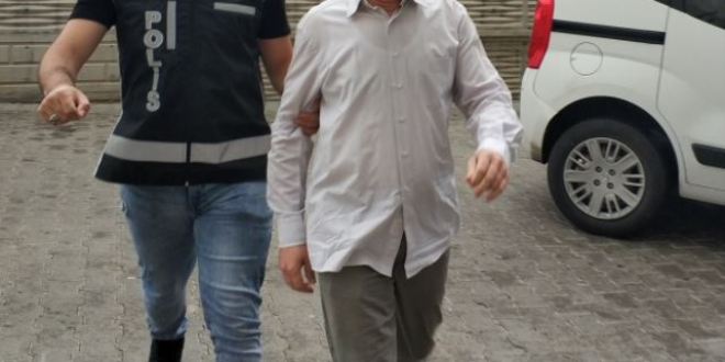 FETÖ'den aranan eski öğretmen saklandığı evde yakalandı
