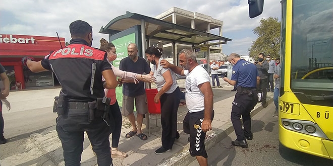 Belediye otobüsünde maske kavgasında kan aktı