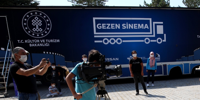 Köy okullarındaki çocuklar kendi hikayelerini çekiyor