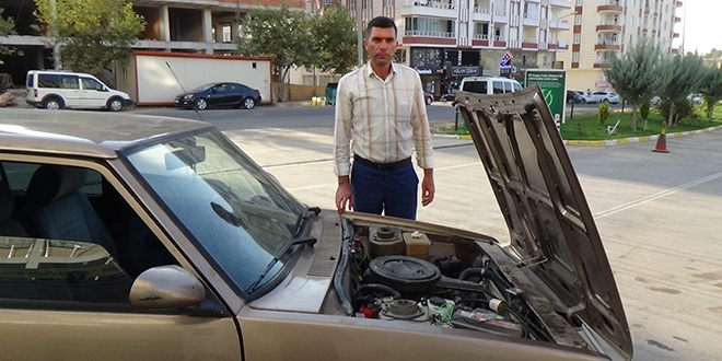 Fizik mühendisi, arabasını suyla çalıştıran cihaz yaptı