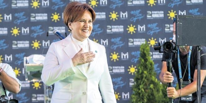 İYİ Partili vekiller Akşener ile görüştü