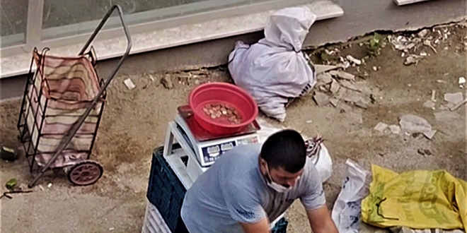 Pazarcının aç gözlülüğü pes dedirtti