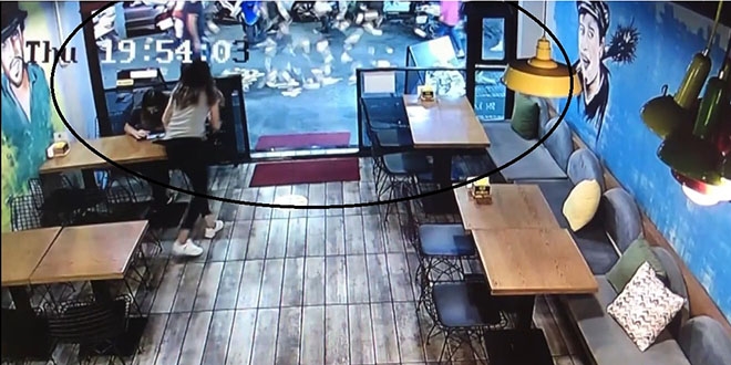 Erzincan'da 'Avanak Apdi' filmi gerek oldu, caddeye para sat