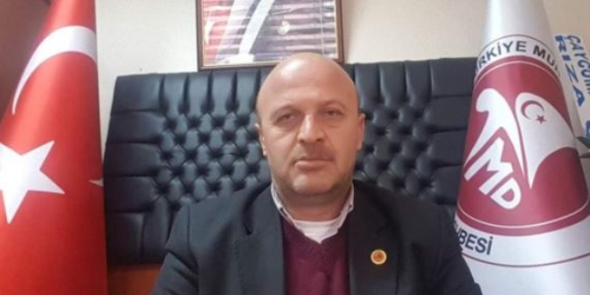 Muhtar, koronavirüs hastalarını sosyal medyadan paylaştı