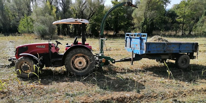 Kolunu silaj makinesine kaptıran çiftçi ağır yaralandı