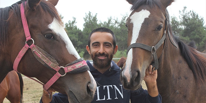 Bu niversite yar at fabrikas gibi