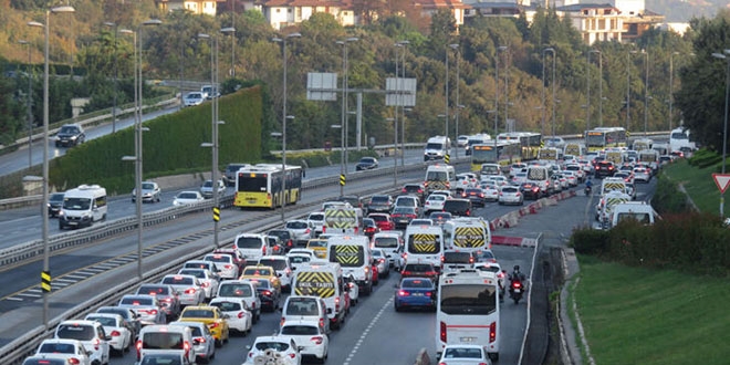 İstanbul'da kademeli mesai başladı
