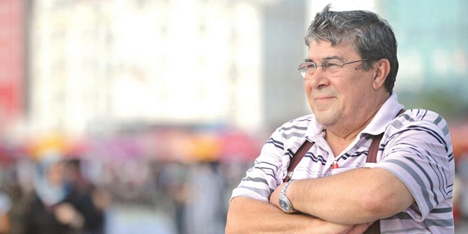 Zihni Göktay: İBB Şehir Tiyatroları 7 aydır maaşımızı ödemiyor