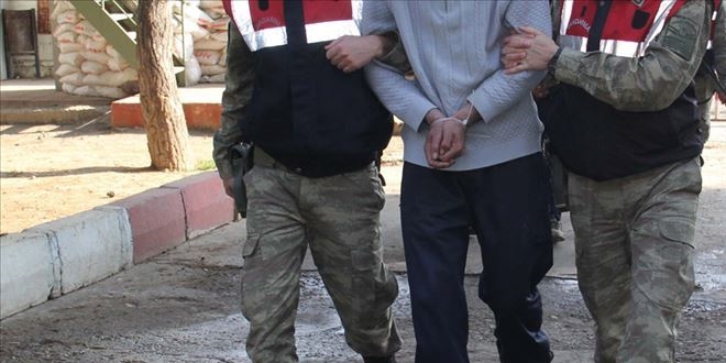 Jandarmanın ikna çalışmaları sonucu PKK'lı iki terörist teslim oldu