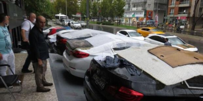 Galericilerden 'dolu' önlemi! Lüks araçlara yastık yorganlı koruma