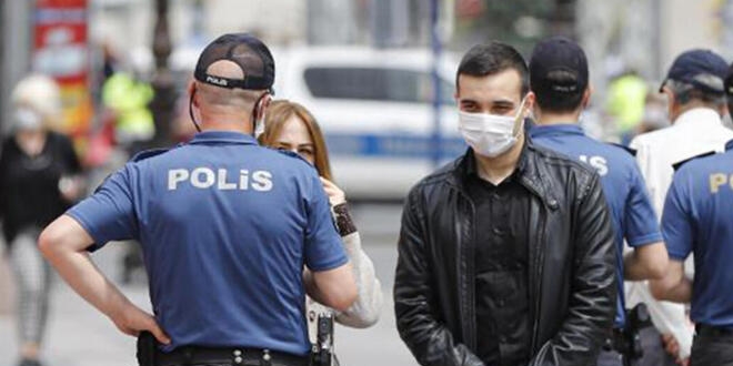 Maske takmayan 9 kiiye 8 bin 100 lira ceza kesildi