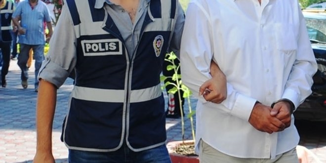 FETÖ'den gözaltına alınan öğretim üyesi tutuklandı