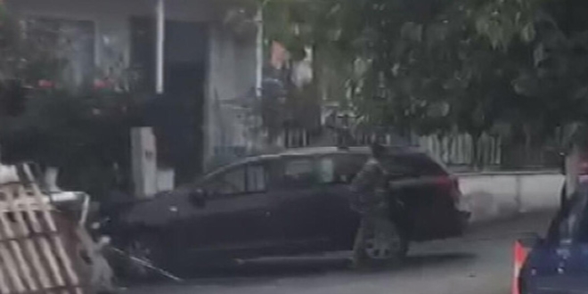 Sarıyer'de koca dehşeti! Defalarca arabayla eve çarptı